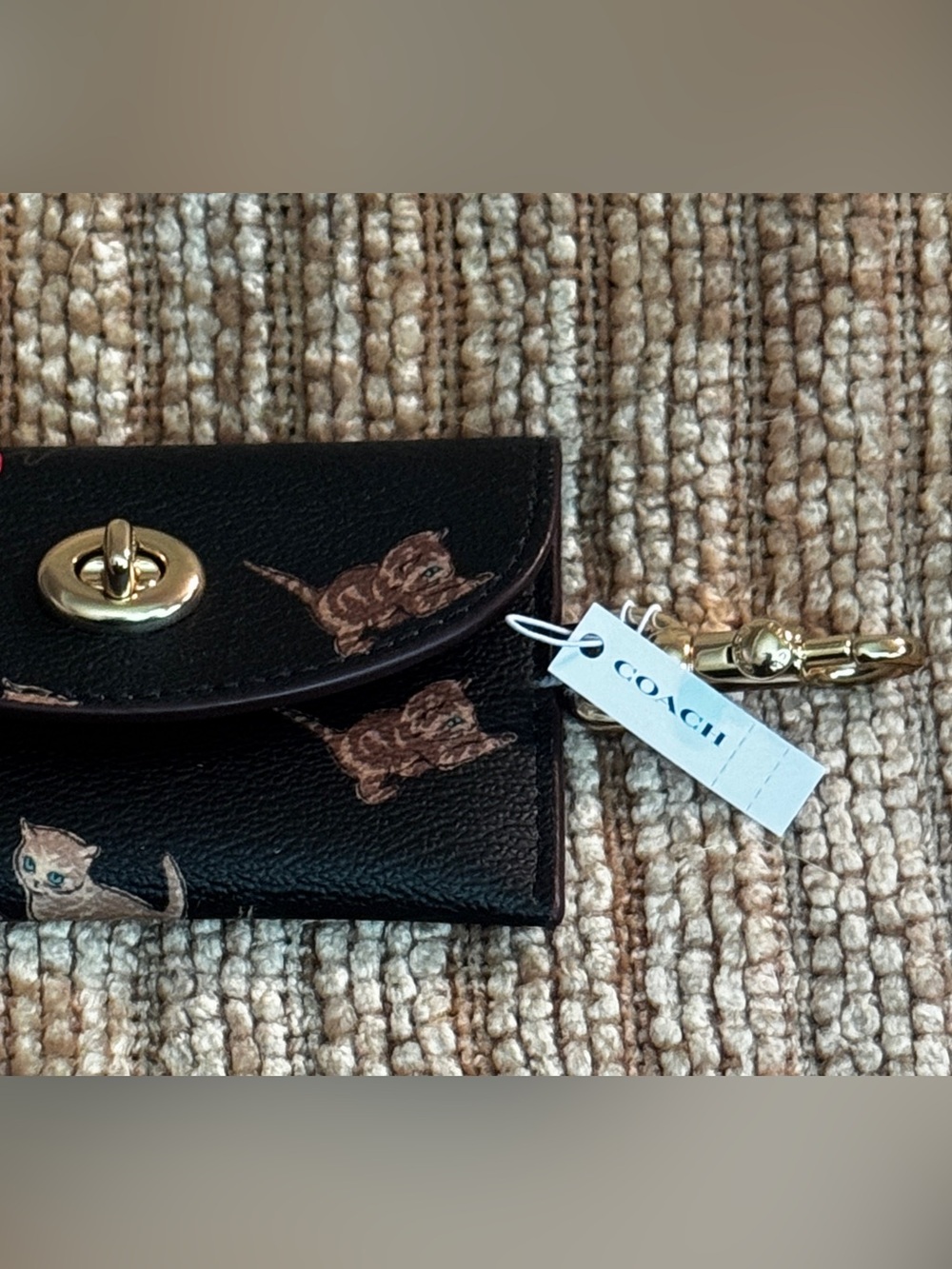 Coach Cat Print Trigger Snap Card Case NWTS - Picture 10 of 11
